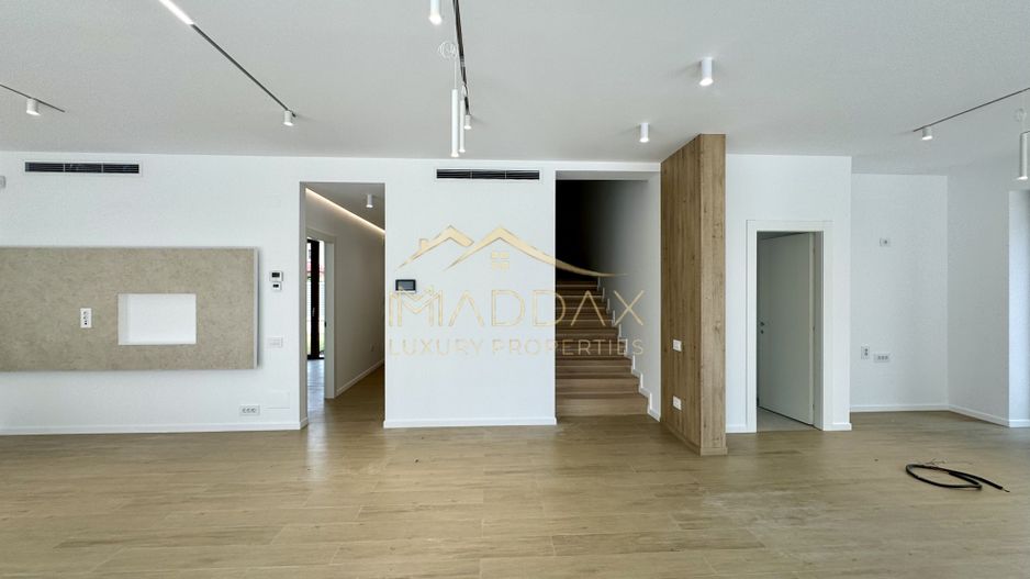 Vila cu 6 camere *575mp* / 12 locuri parcare // Pipera- Iancu Nicolae - Poză 19