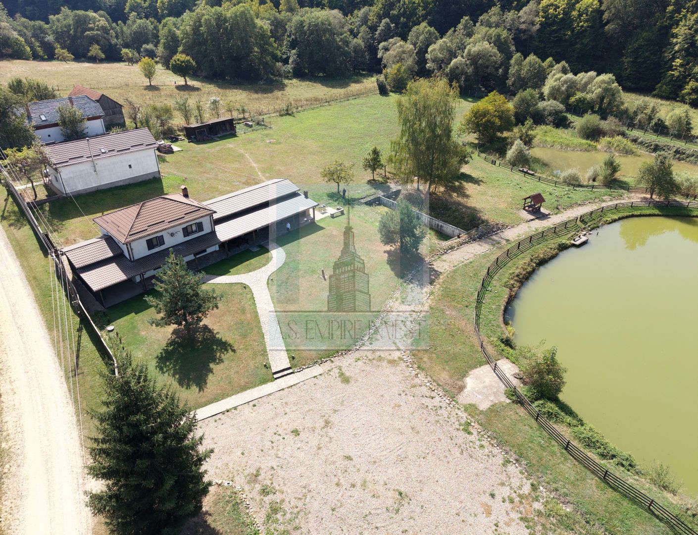 Complex Turistic activ,  2 lacuri ,teren 16800 mp -zona Valea Dobârlău - Poză 16
