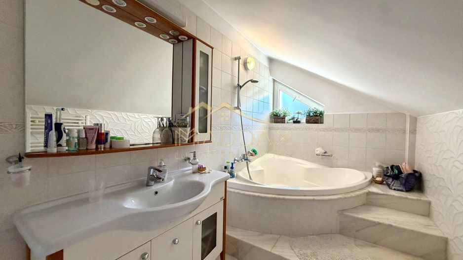 Vila cu 6 camere *485 mpc // *1.670mp teren* // 8 locuri parcare // Sisești - Poză 38