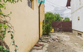 Apartament la casă cu 4 camere în Pârneava - Poză 12