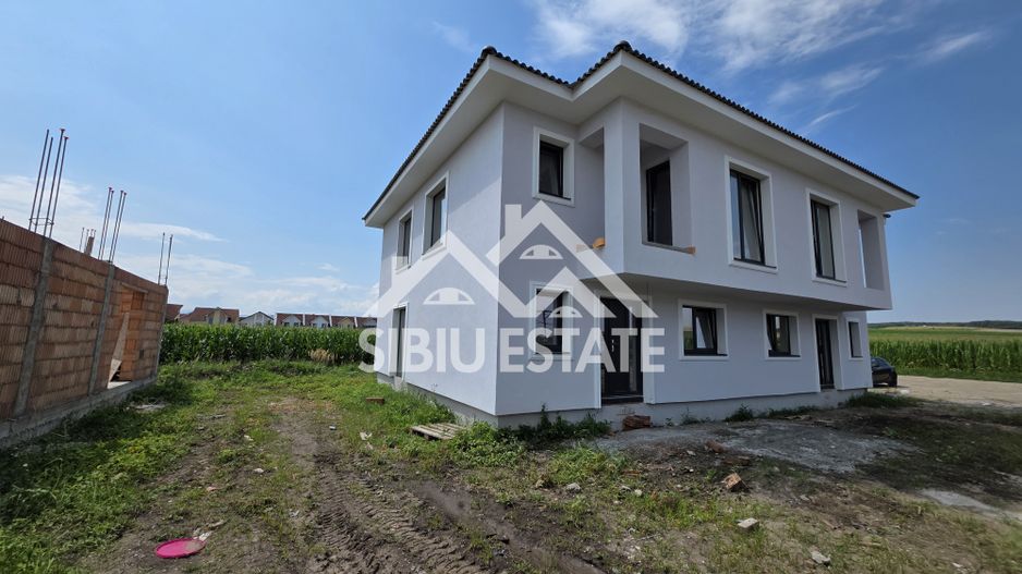 Duplex nou in Sura Mica, 4 camere, 3 bai - Poză 1