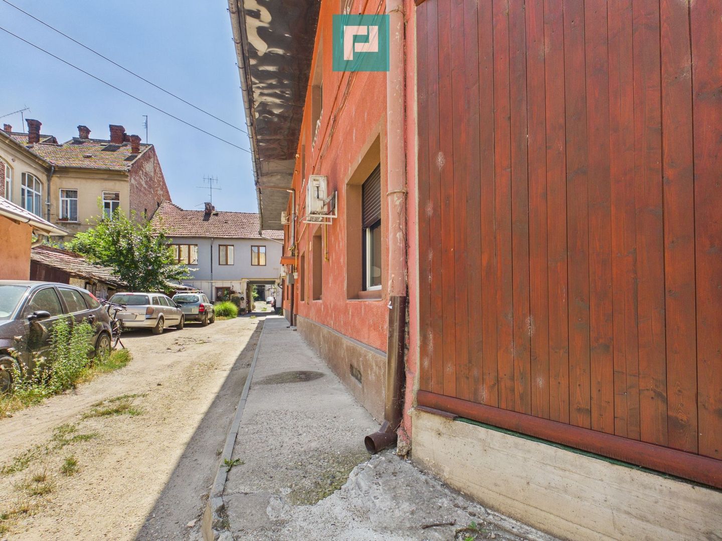 Apartament cu 2 camere și curte ultracentral - Poză 7