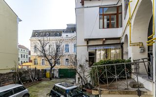 De închiriat: Spațiu ultracentral, renovat - Poză 9