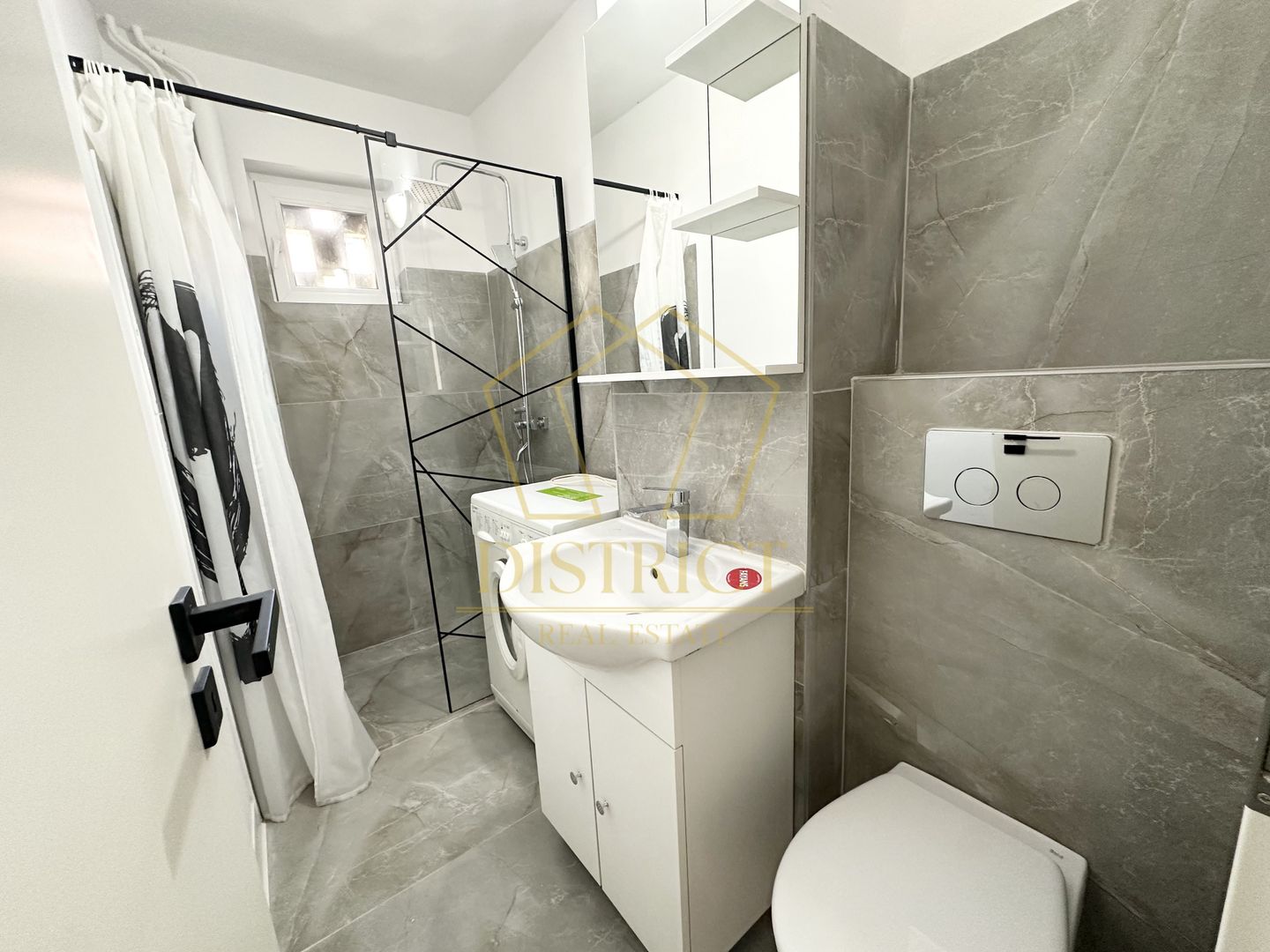 Apartament  cu 3 camere | Spitalul Judetean - Poză 6