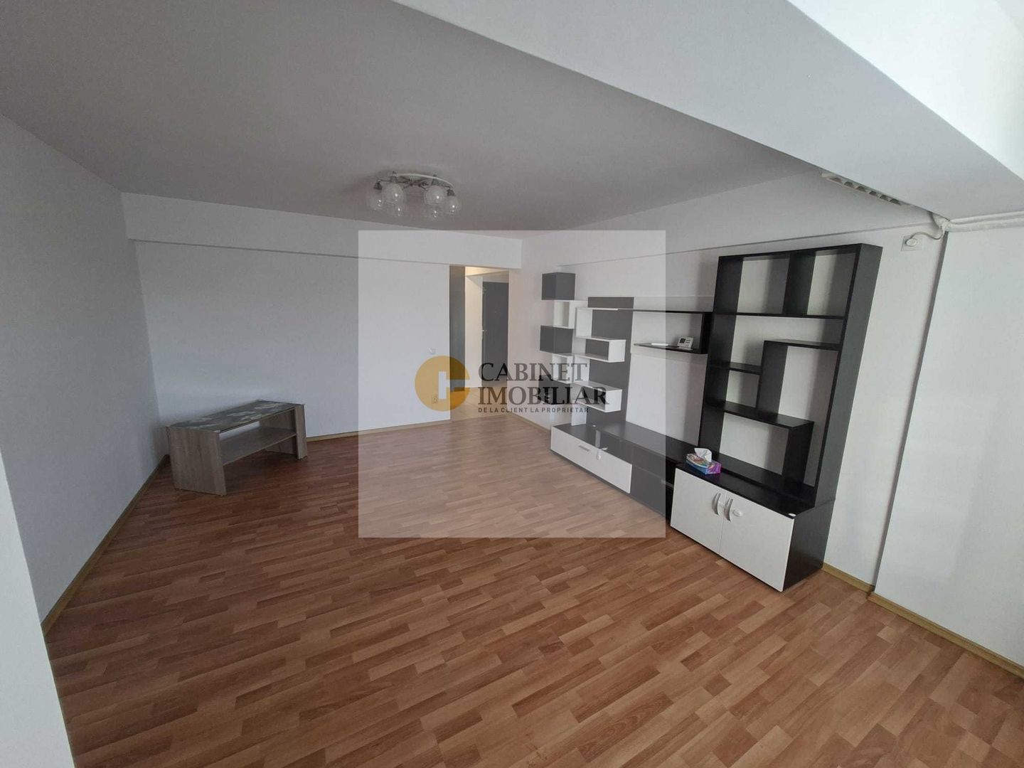 2 Camere - 55MP | Decomandat | 2013 | Parcare | M Gorjului la 6 minute - Poză 1