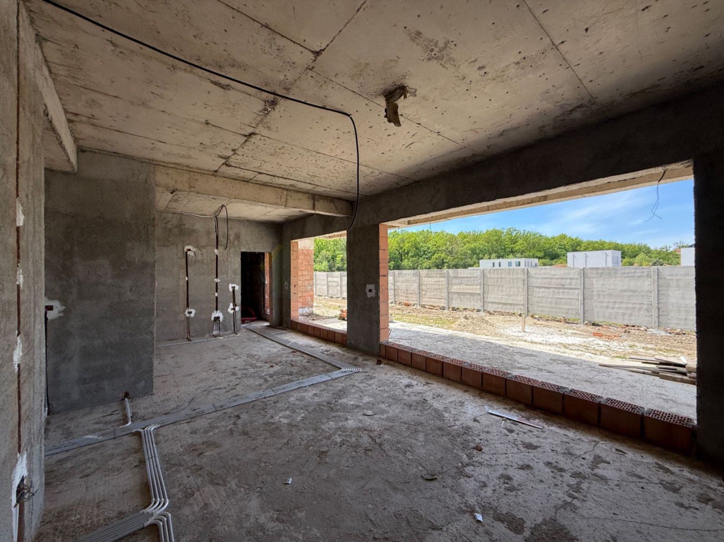 Eleganță și natură: vilă urbană exclusivistă în Tunari - Poză 17