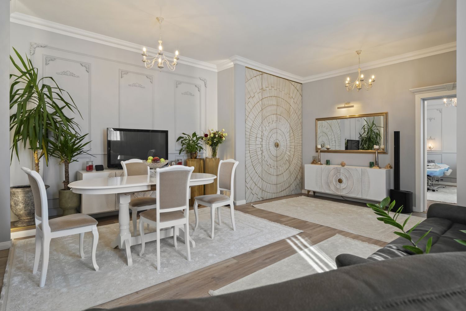 CASA COMPLET RENOVATA || 2 CAMERE|| 2 BAI || CENTRALA PROPRIE - Poză 2