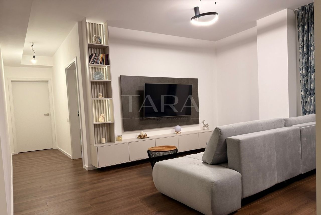 Apartament modern cu 4 camere într-o zonă liniștită aproape de Centru. - Poză 1