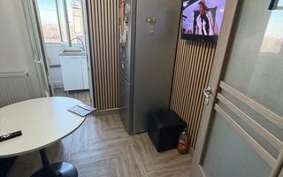 Apartament 2 camere renovat de vanzare Et. 10/10 zona Craiovita Noua - Poză 6