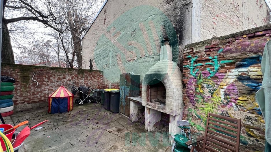 Apartament 80 mp in vilă 1935| Piața Unirii | Curte + Boxă 10 mp - Poză 2