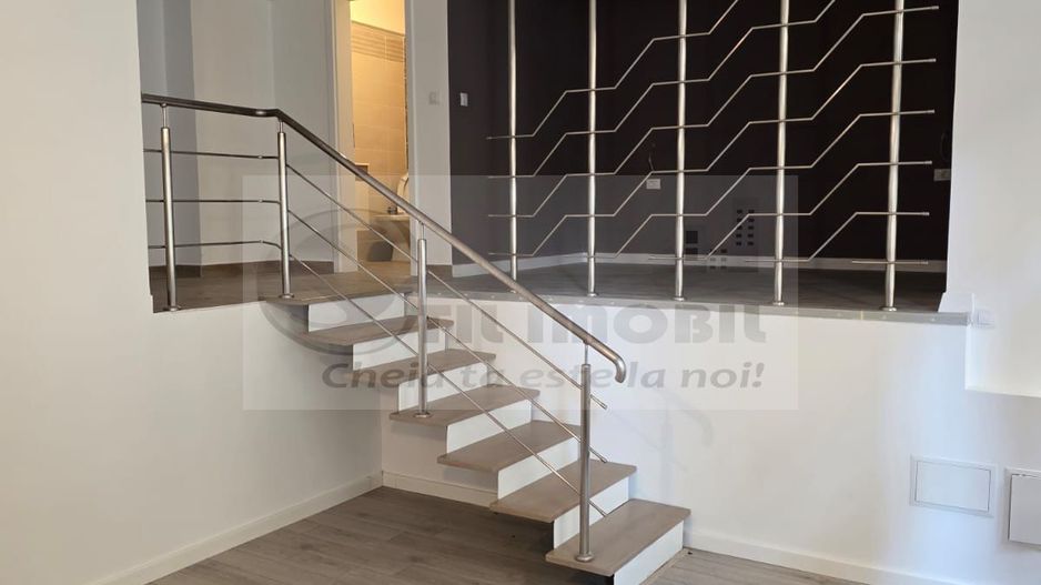 Ap 1 cam, 40 mp ultracentral, ideal ca investiție, renovat – 119.000 € - Poză 3