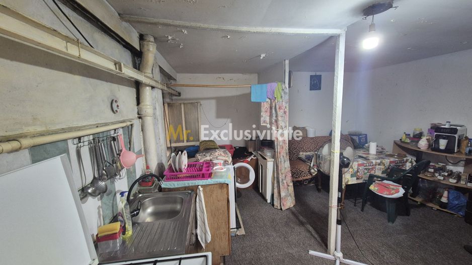 Apartament cu potențial situat pe strada Amzei. - Poză 19