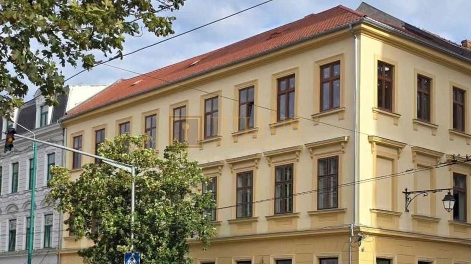 Cladire Istorica - Piata Unirii| 2 dormitoare| tavane inalte| apartament superb| - Poză 1