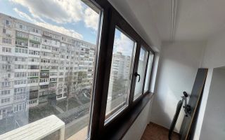 Apartament 3 camere, cartier Alexandru cel Bun, etaj intermediar, vedere bulevard, mobilat și utilat - Poză 4