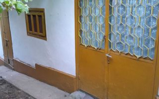 Gospodărie țărănească de vânzare în Cozia, jud. Iași - 2 clădiri, anexe și teren 6.700 mp - Poză 4