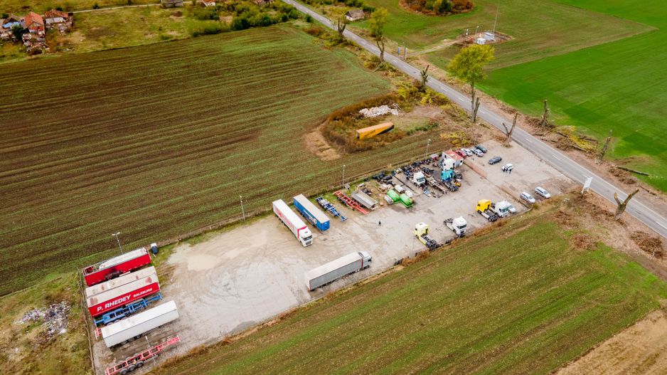 Teren 5060 mp cu parcare amenajată - Poză 3