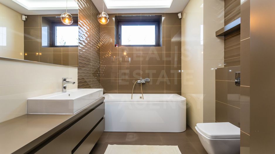 Vânzare, casă, 3 nivele, 4 camere, strada Schinoasa, com. Bacioi - Poză 12