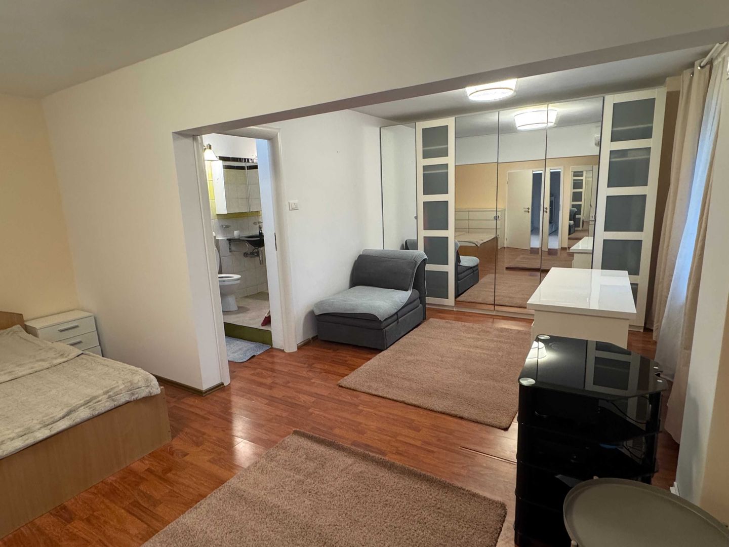 De Inchiriat Apartament 3 camere modern, Sos. Salaj - Poză 2