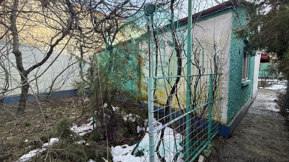 "Casa bunicii" pe un lot de teren de 307 mp - Poză 1
