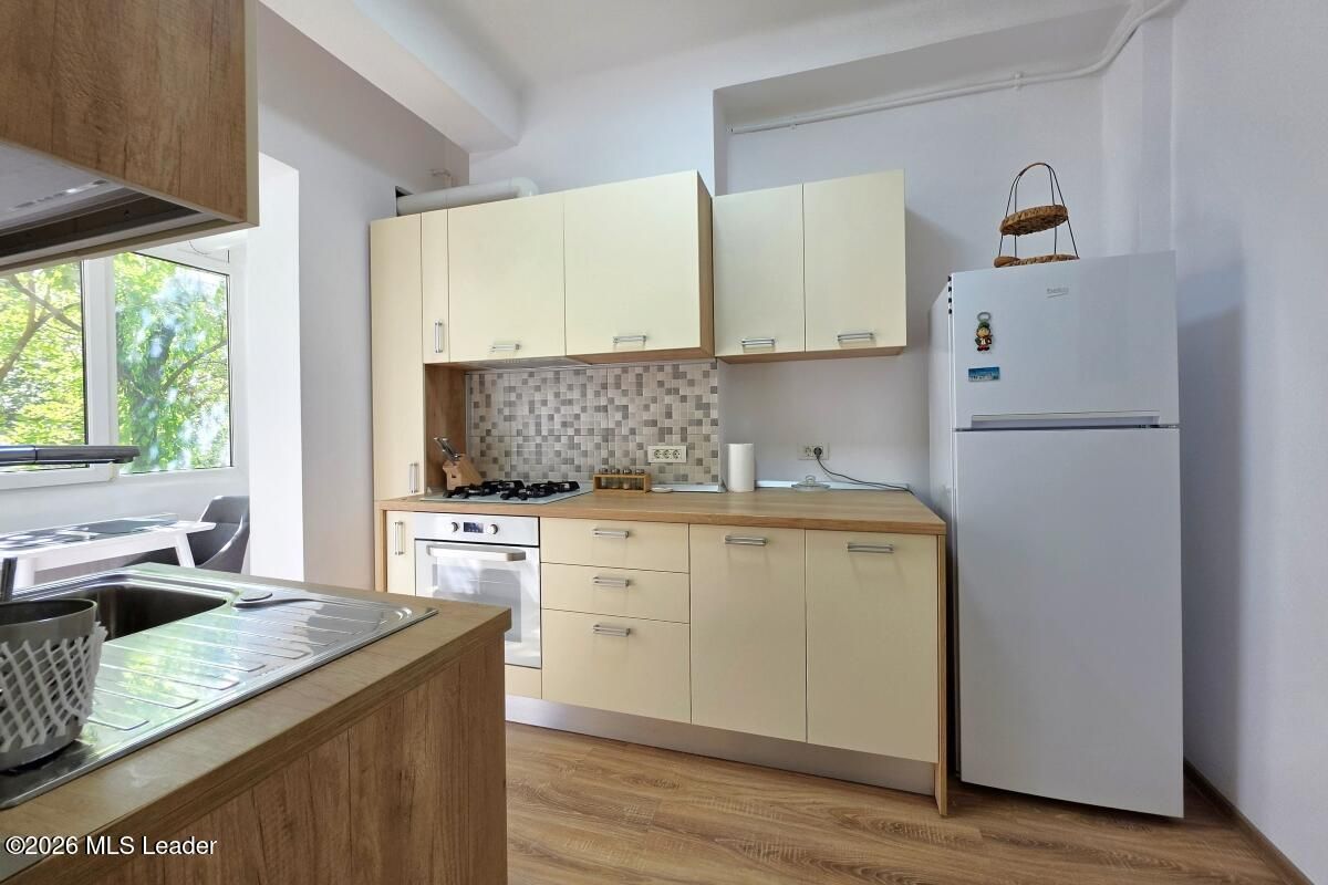 Piata Romana, 4 camere 138 MP total, Etaj 2/9, renovat - utilat, liber - Poză 47