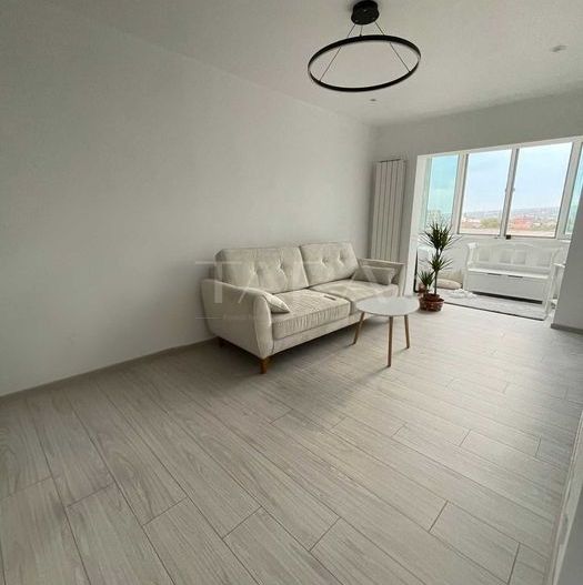 Garsonieră renovată integral în zona Farmec The Office. - Poză 1