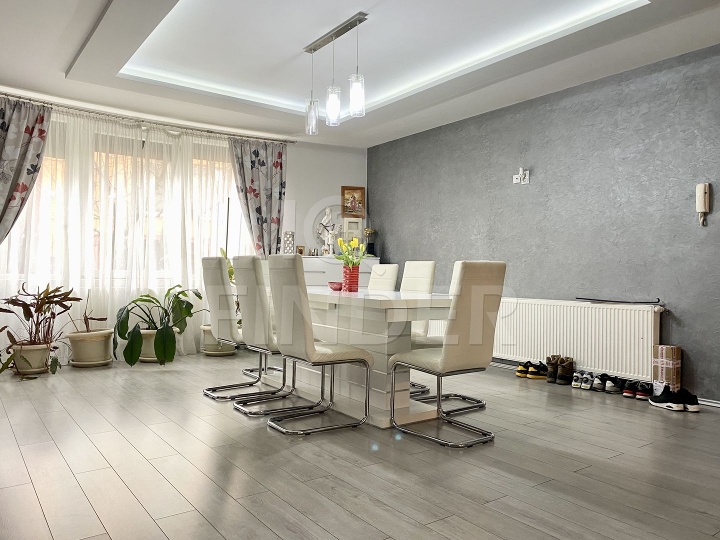 Proprietate unicat 140 mp utili, 100 mp gradina, Zorilor, tavan inalt - Poză 1