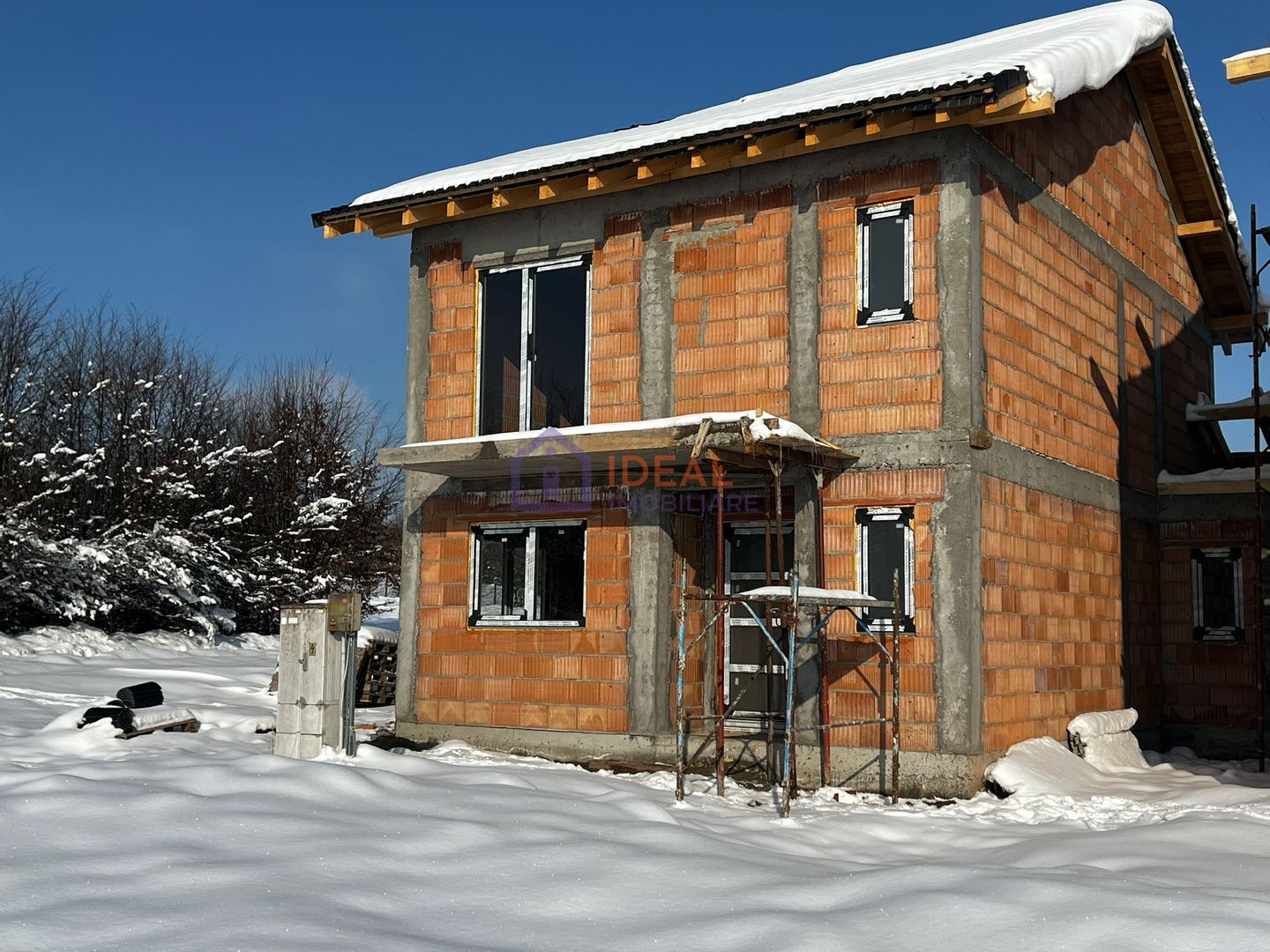 Casa Single cu teren in zona Bazinul de Apa - Poză 1