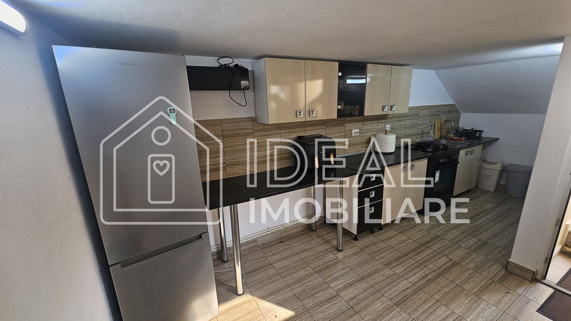 Casă individuală cu 4 camere, complet mobilata, in Cartierul Tineretului - Poză 12