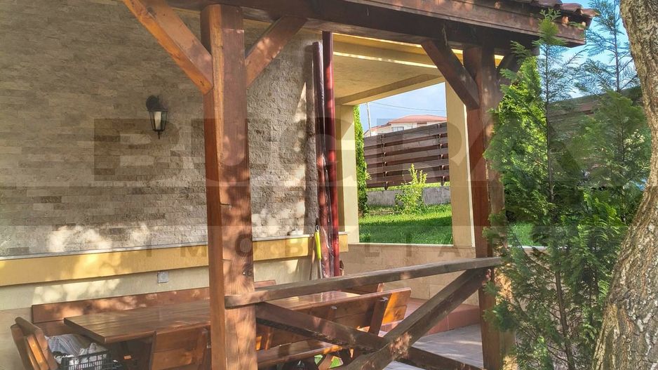 Casa individuala 270 mp, teren 885 mp, toate utilitatile, Chinteni - Poză 2