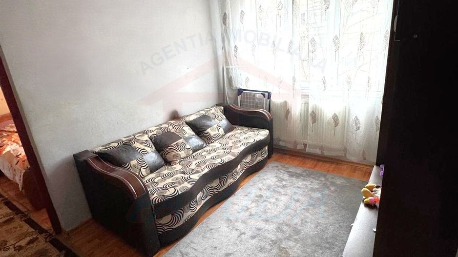 52.5oo euro, NEGOCIABIL, 3 camere, etaj 3 Micro19 - Poză 1