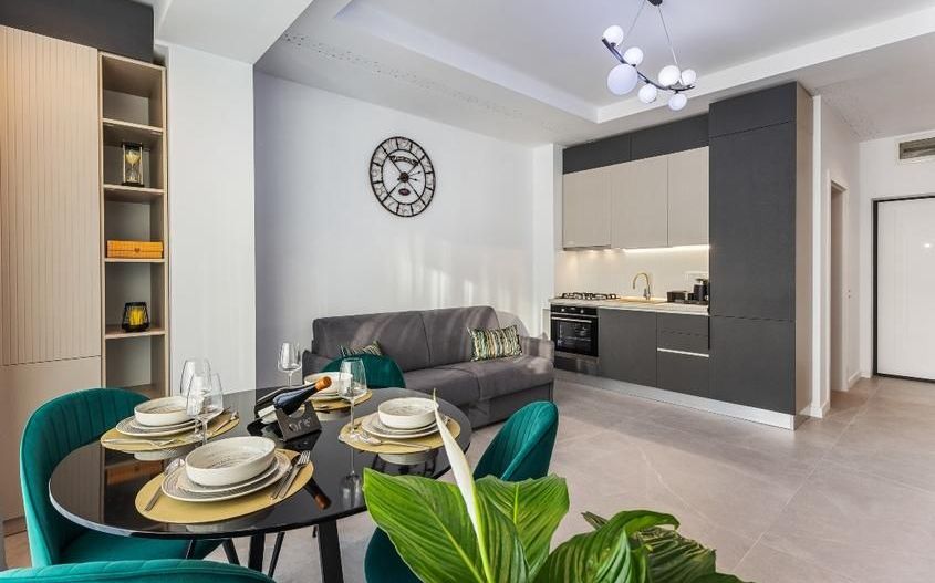 Apartament 2 camere de închiriat – AXXIS Residence – VEDERE LA MARE - Poză 9