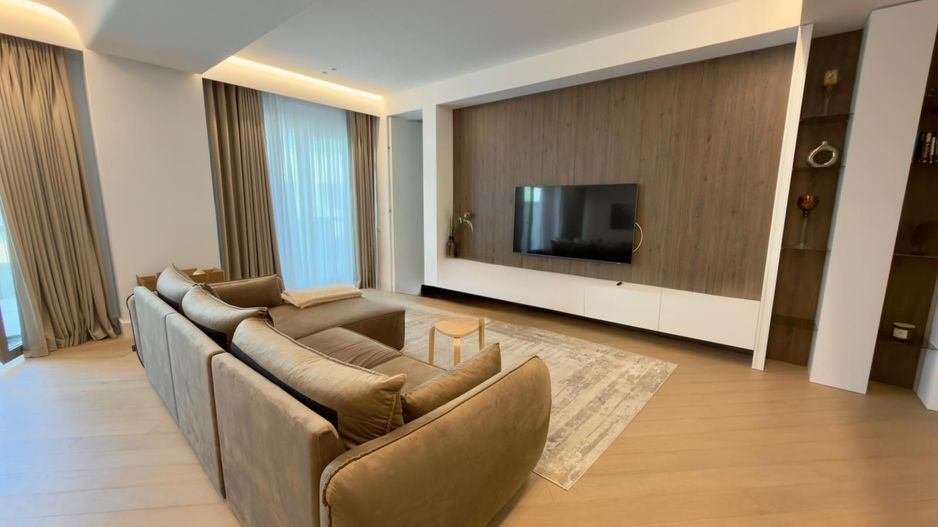 Apartament  4 camere Cortina 126 | Parcare - Poză 2