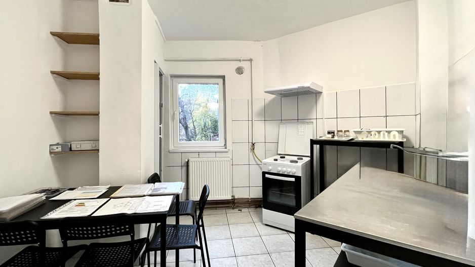 Apartament 3 camere, 2 bai, etajul 1,  in  zona Aradului - Piața Verde - Poză 14