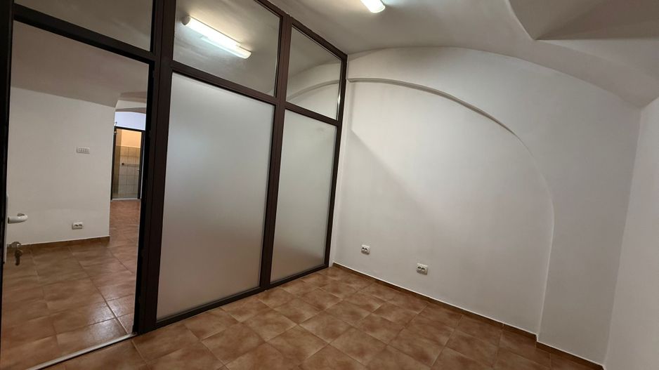 Ultracentral – Str. Lucian Blaga | Acces individual | Parcare în curte - Poză 8