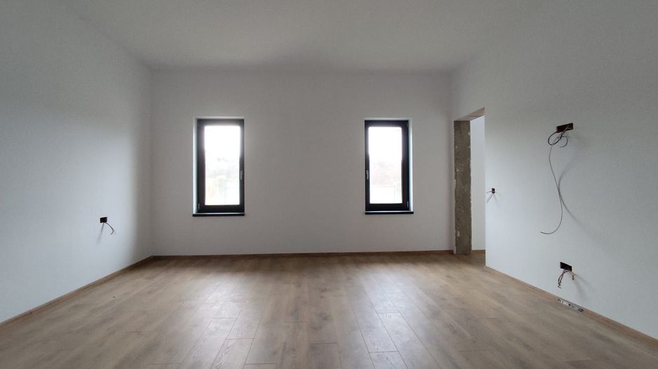 Casa noua de vanzare, nivel parter, living generos si 3 dormitoare - Poză 10