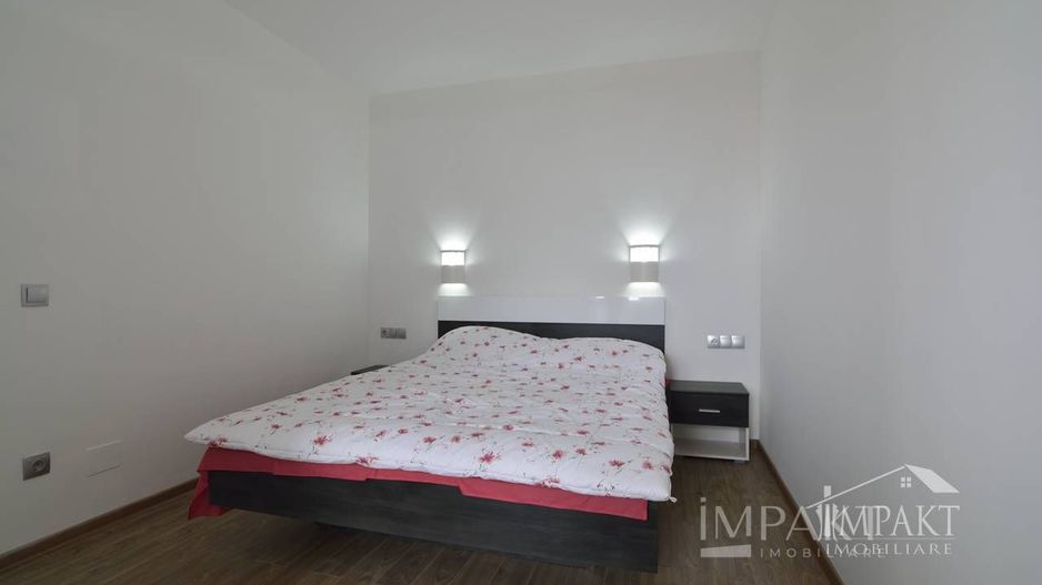 Casa cuplata cu 6 camere si curte in cartierul Intre lacuri. - Poză 15