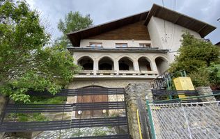 VILA 5 CAMERE, TEREN 1500 MP, CENTRAL CAMPULUNG