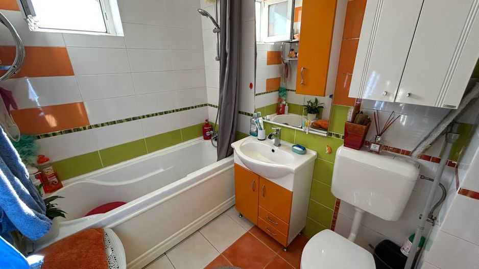 Apartament 3 camere, etaj 1 - zona Cetate - Poză 8