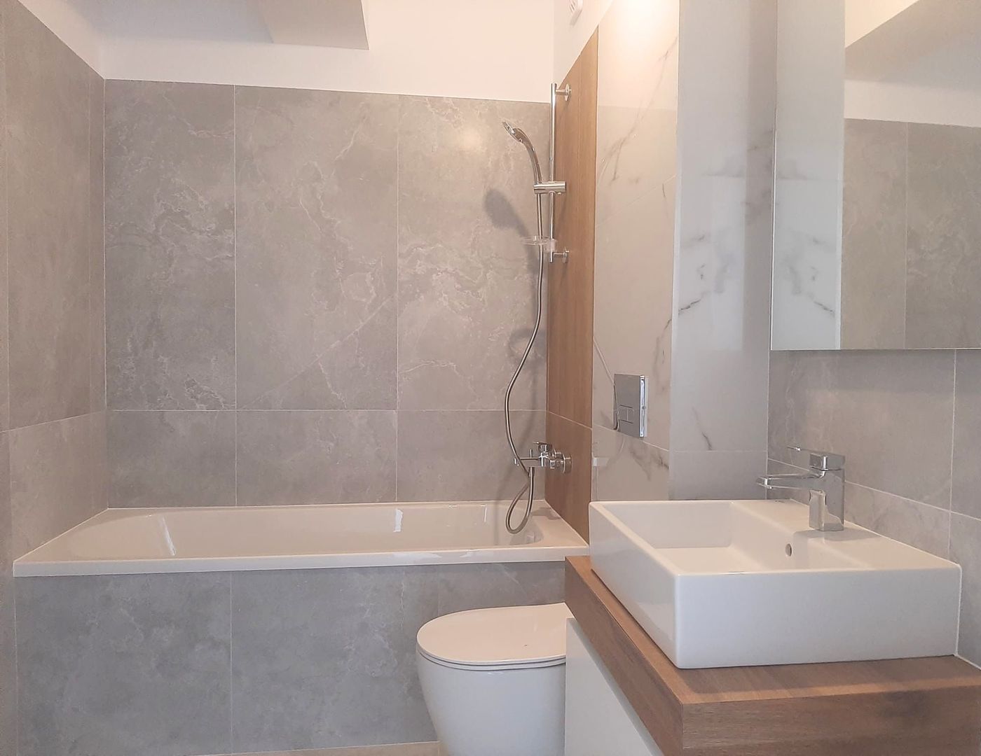 Un Apartament Pentru O Viață Bună  Coresi  2025 - Poză 27