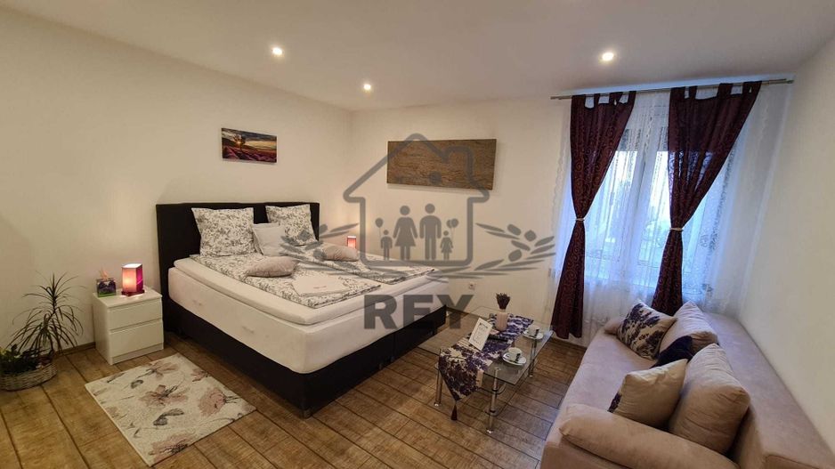 Garsonieră mobilată, zonă ultracentrală, ideală pentru regim hotelier - Poză 2