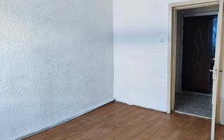 Apartament 1 Camera I Decomandat I Parter I zona Turnisor - Poză 4
