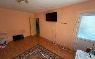 Apartament 2 camere, etaj 2 - Cugir - Poză 1