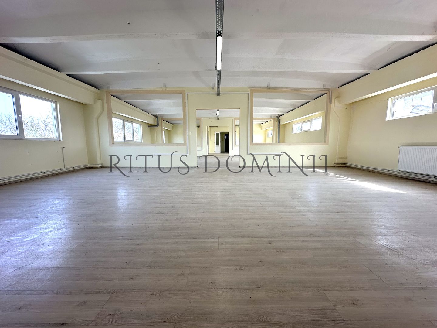 Spatiu Productie sau Birouri, Oradea-Vest, 298mp - Poză 1