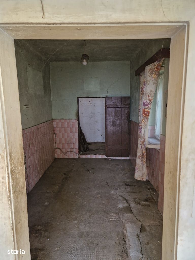 BRASADAS vinde casa cu teren 5 Ari zona Closca. - Poză 6