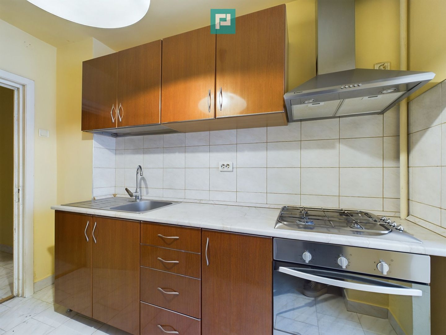 Apartament cu 3 camere, etaj intermediar - Poză 7