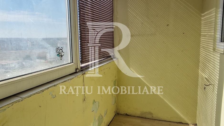 Apartament cu 3 camere de vanzare | Zona Nufarul | Oradea | - Poză 6