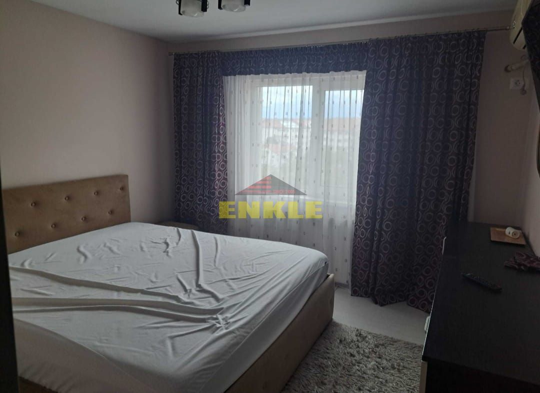 De închiriat apartament cu 2 camere decomandat, Str. Ion Pillat. - Poză 4