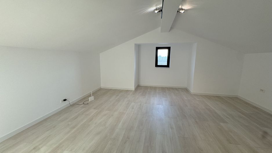 Casă individuală modernă de vânzare în Cristian | Finalizată 2023 - Poză 13