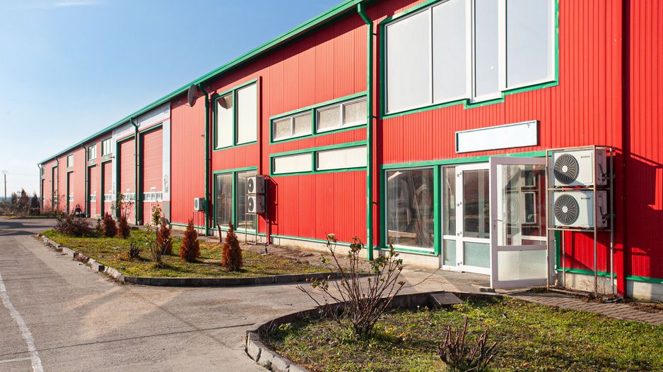 Hala atelier mecanic Horia Arad – Acces Direct la DJ709 - Poză 1