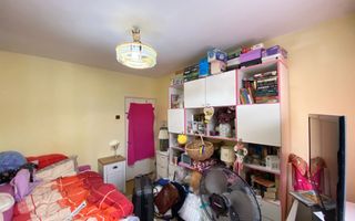 Apartament renovabil cu 4 camere decomandate, cu garaj,  zona Traian - Poză 3